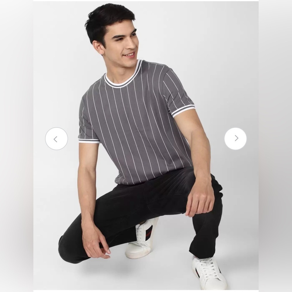 Forever 21 men’s short sleeve gray with white stripe medium shirt - Picture 3 of 11